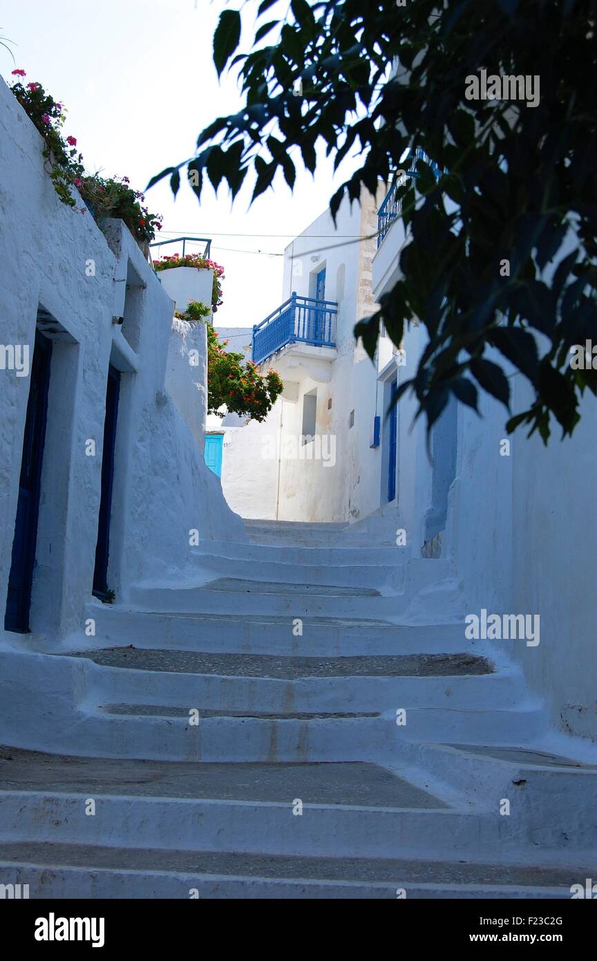 Piccola strada in Langada Amorgos Grecia Foto Stock