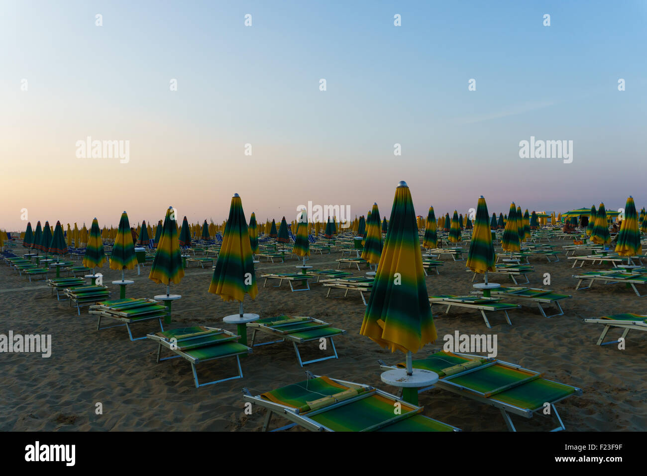 Vacanza mare, relax sul mare, mare di notte, Tramonto e l'alba alla spiaggia, Foto Stock