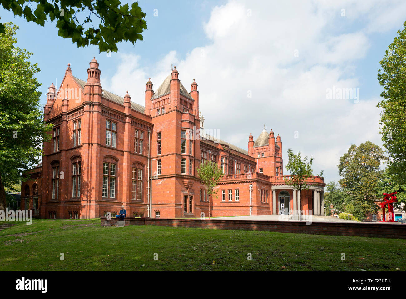 Il recentemente rinnovato Whitworth Art Gallery si trova sulla strada di Oxford campus dell Università di Manchester. Foto Stock