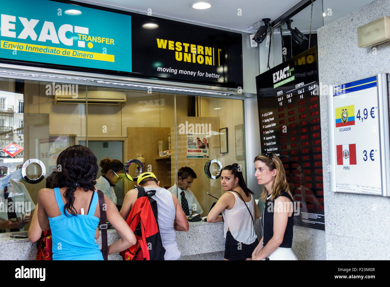 Madrid Spagna,Europa,spagnolo,ispanico,Centro,Plaza de la Puerta del Sol,Western Union,trasferimento di denaro, Foto Stock
