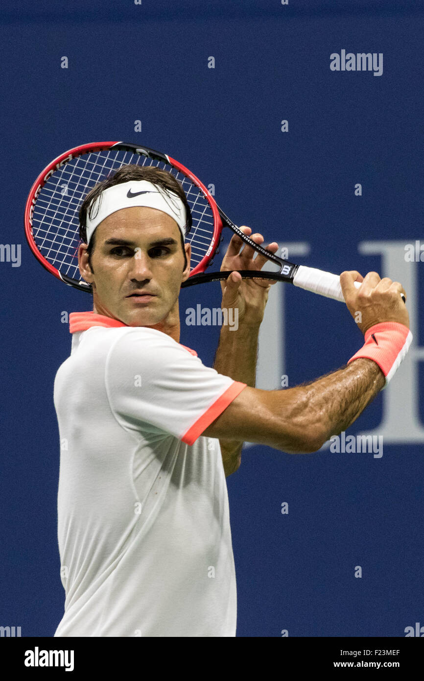 Roger Federer (SUI) competono al 2015 US Open Tennis Foto Stock