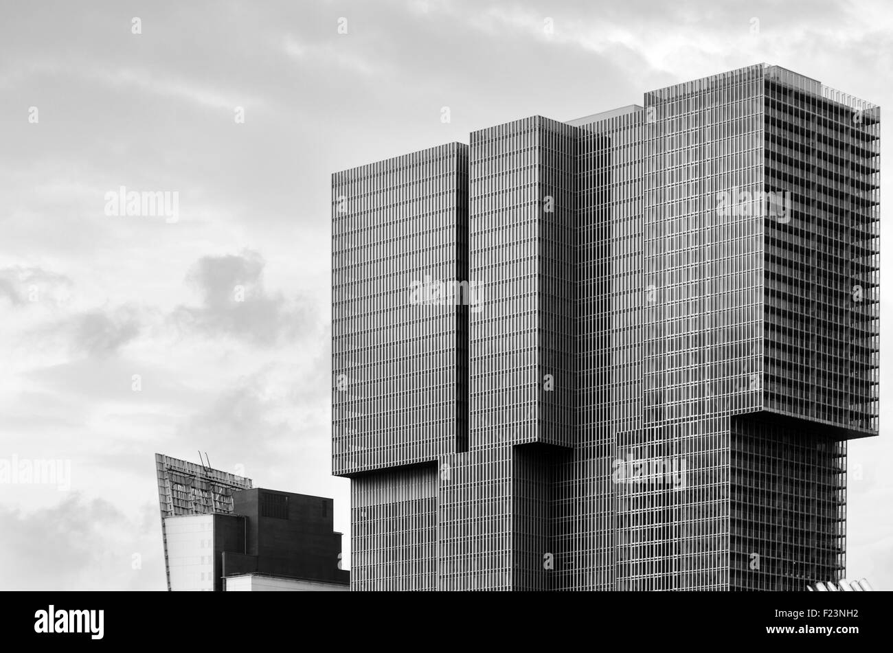 Architettura moderna a Rotterdam, Paesi Bassi (bianco e nero) Foto Stock