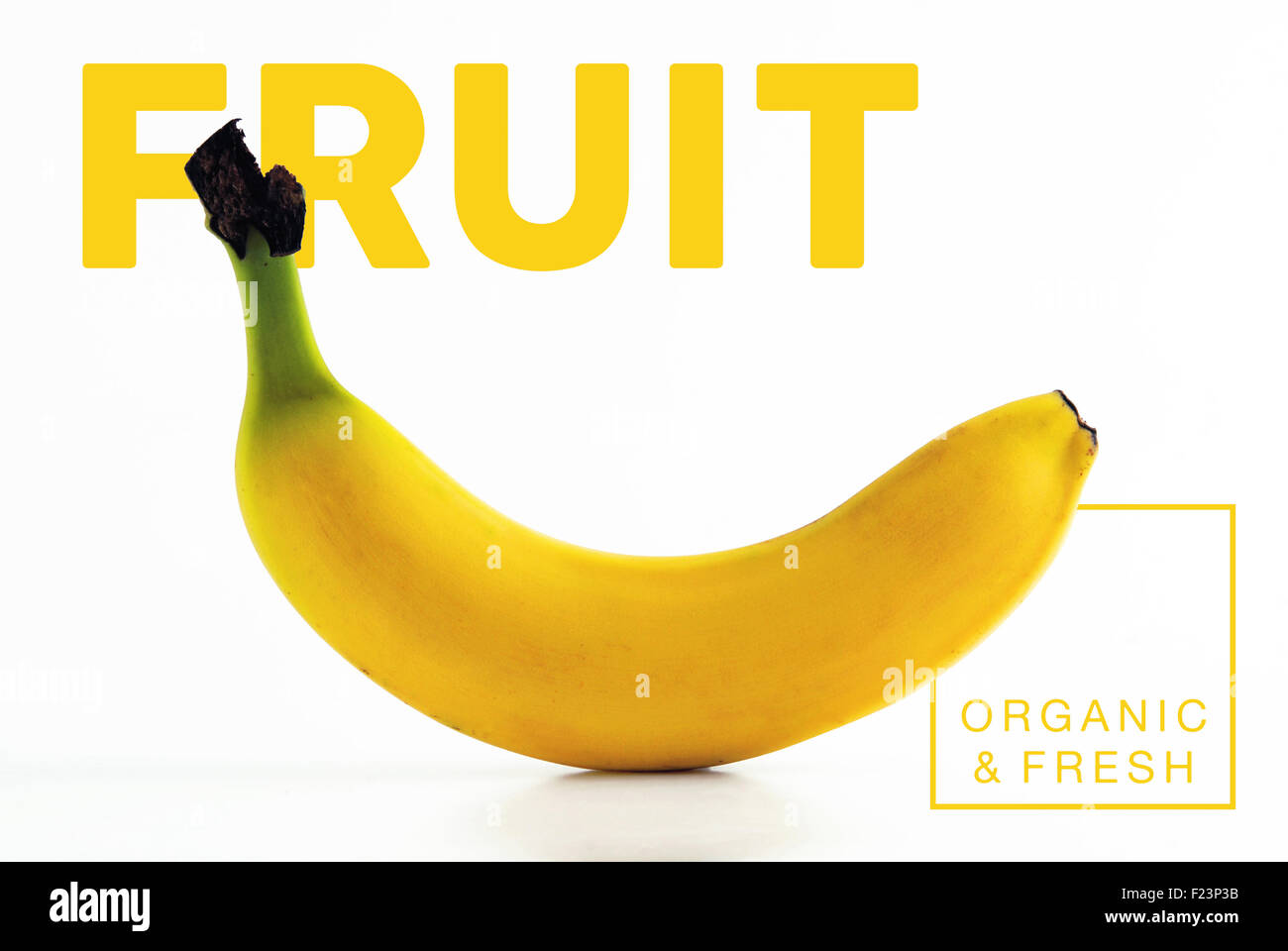 Fresco e organica frutta banana isolato lo sfondo ideale per il cibo sano concetto poster o di design di copertura. Foto Stock