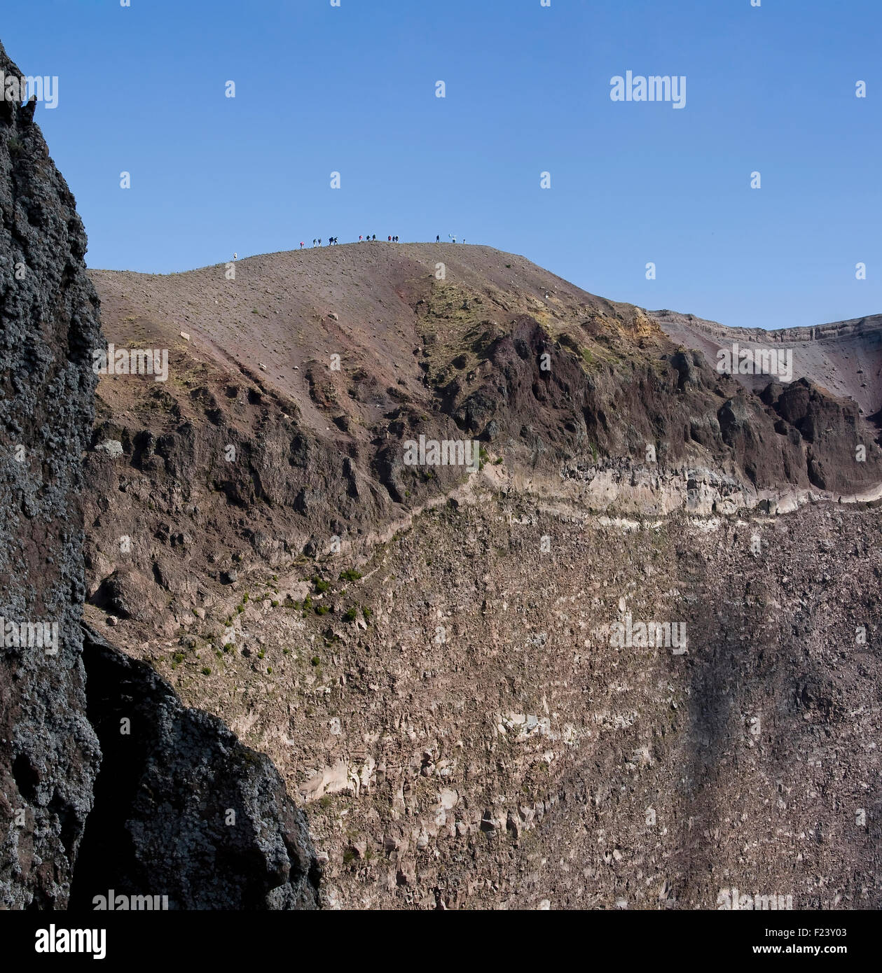 Tourist sulle pendici del Vesuvio, Campania, Napoli Italia Foto Stock