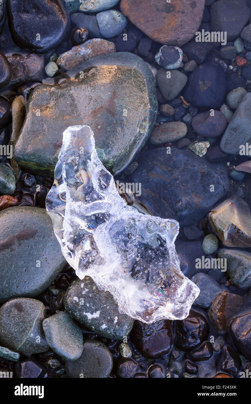 Il ghiaccio del ghiacciaio galleggianti in Jokulsarlon laguna glaciale. Vatnajokull National Park. L'Islanda. Foto Stock