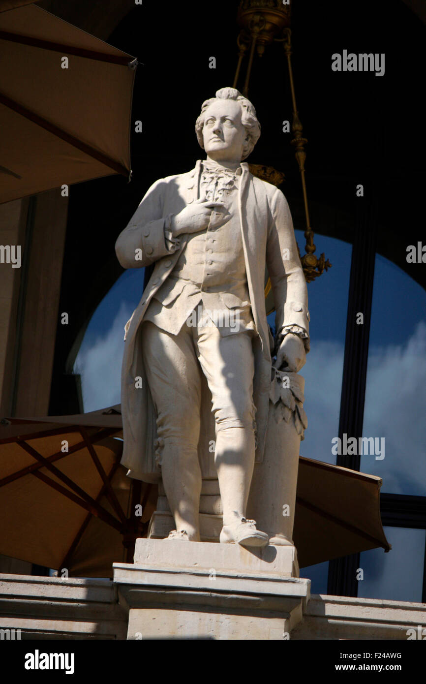 Johann Wolfgang von Goethe-Skulptur, Alte Oper Frankfurt am Main. Foto Stock