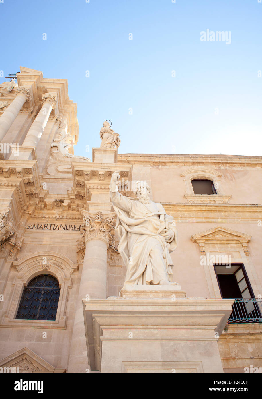 San Pietro statua, Duomo di Santa Lucia, Siracusa - Cattedrale di Siracusa Foto Stock