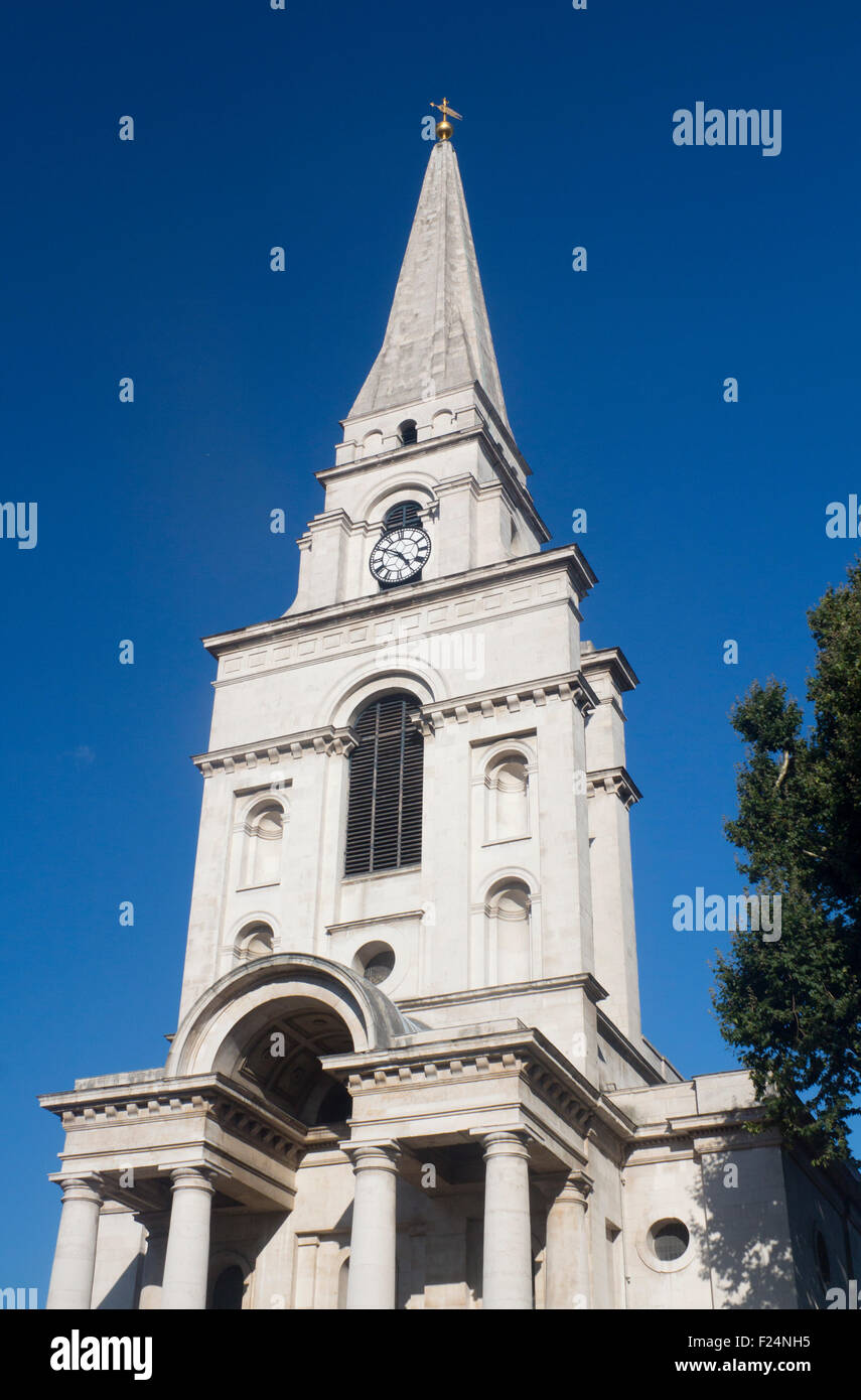 La Chiesa di Cristo Spitalfields tower e il portico East End di Londra Inghilterra REGNO UNITO Foto Stock