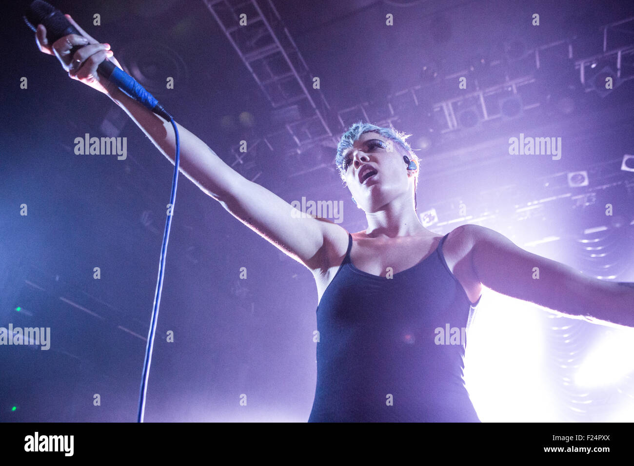 KOKO, Camden, London, Regno Unito 11 Settembre 2015 Ashley Nicolette Frangipane noto anche come Halsey esibirsi sul palco a KOKO, Londra Ashley Nicolette Frangipane aka Halsey Halsey sul suo tour del Regno Unito Credito: Richard Soans/Alamy Live News Foto Stock