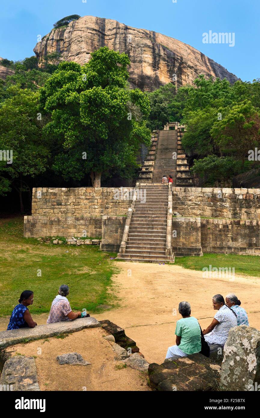 Sri Lanka, Nord provincia occidentale, la cittadella di Yapahuwa scalinata, effimero capitale del paese nel secolo13th Foto Stock