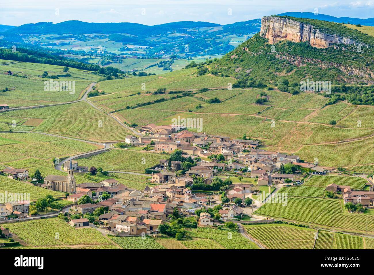 Francia, Saône et Loire, Maconnais vigna Vergisson village, vista dalla cima della Roccia Solutre Foto Stock