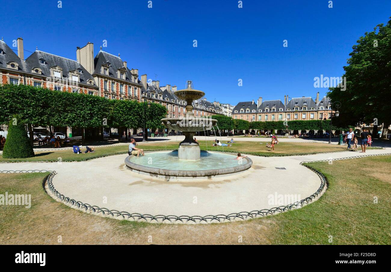 Francia, Parigi, il quartiere Marais, a Place des Vosges Foto Stock