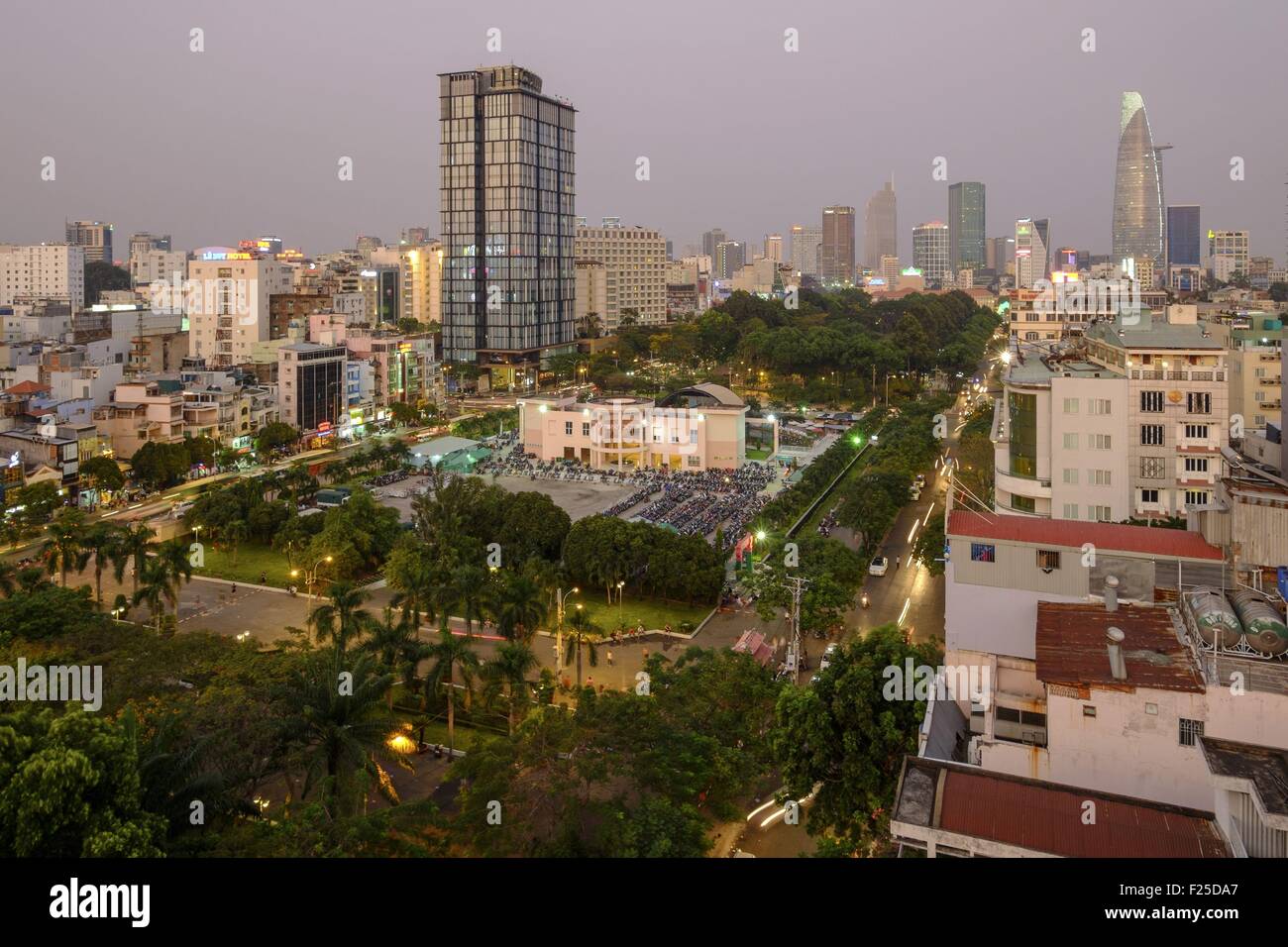 Il Vietnam, Ho Chi Minh City, centro città, quanrter N¼8 1 di notte Foto Stock