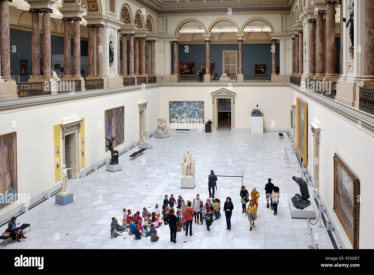 Il Belgio, Bruxelles, il Museo Reale di Belle Arti, il Museo di Arte Antica (Vecchi Maestri museo) Hall Foto Stock