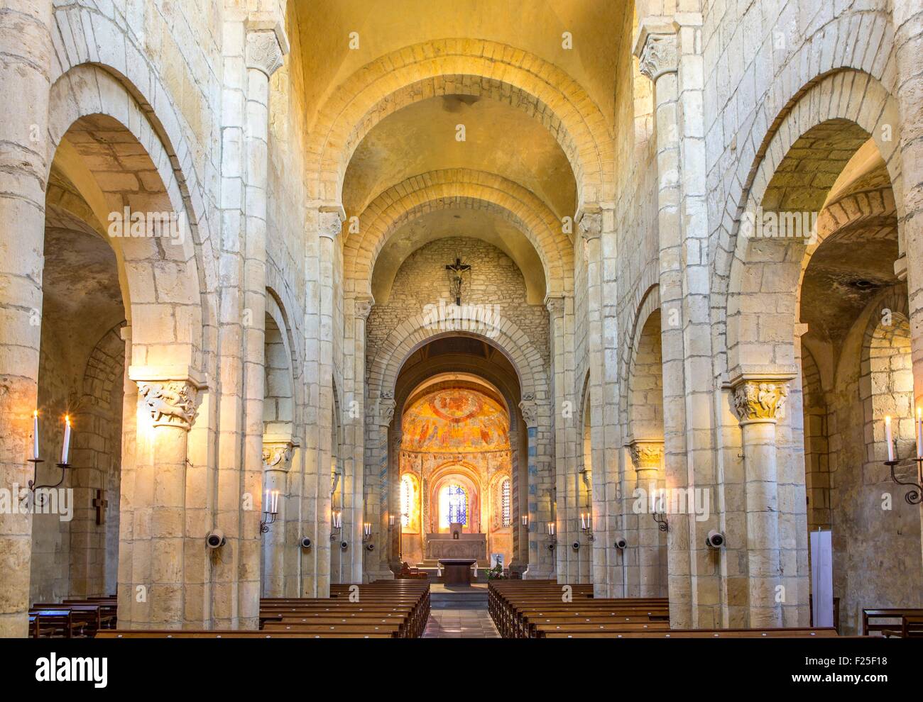 Francia, Saône et Loire, Anzy le Duc, chiesa di Notre Dame de l'Assomption, Brionnais Foto Stock