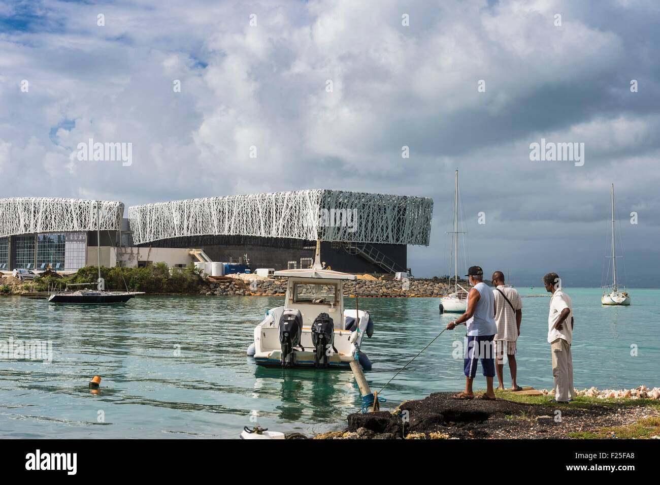 Francia, Guadalupa (Indie occidentali francesi), Grande Terre, Pointe a Pitre, Memorial ACTe, un centro caraibico sull'espressione e la memoria della schiavitù e la tratta degli schiavi, sarà inaugurato nel Maggio 10, 2015 Foto Stock