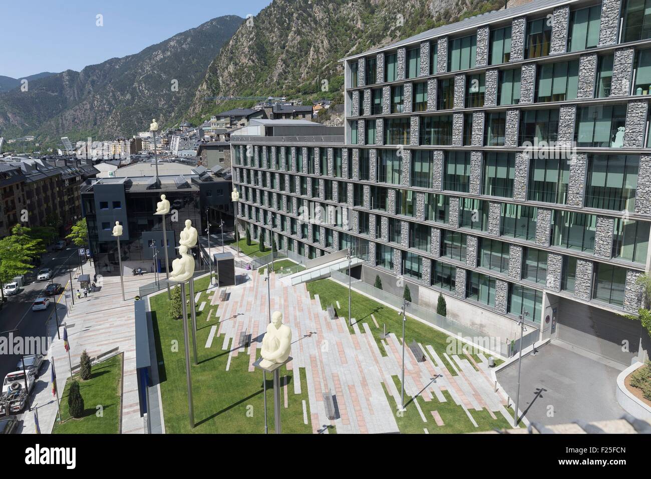 Andorra, Andorra La Vella, capitale dello stato di Andorra, municipio, scultura dell'artista Jaume da Plensa a Foto Stock