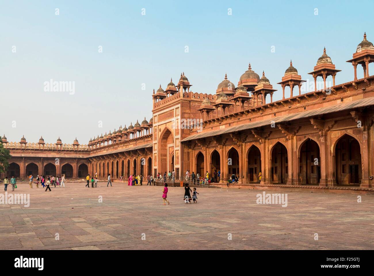 India, nello stato di Uttar Pradesh, Fatehpur Sikri, classificato come patrimonio mondiale dall UNESCO, costruita durante la seconda metà del XVI secolo dall'Imperatore Akbar, Fatehpur Sikri (la città di Vittoria) fu la capitale dell'Impero Mughal per circa dieci anni Foto Stock