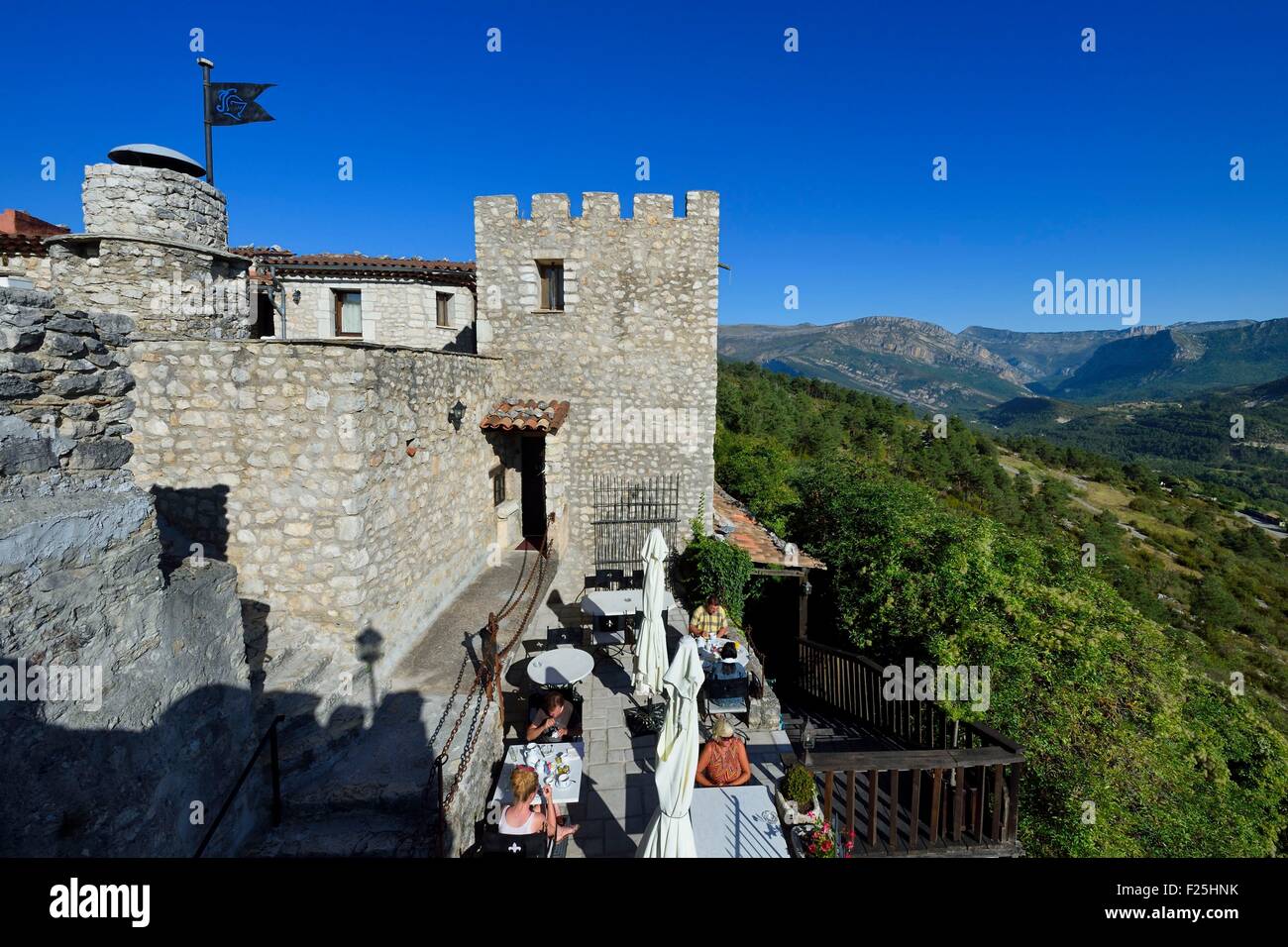 Francia, Var, Parc Naturel Regional du Verdon, il villaggio di Trigance, la Trigance Castle Hotel Foto Stock