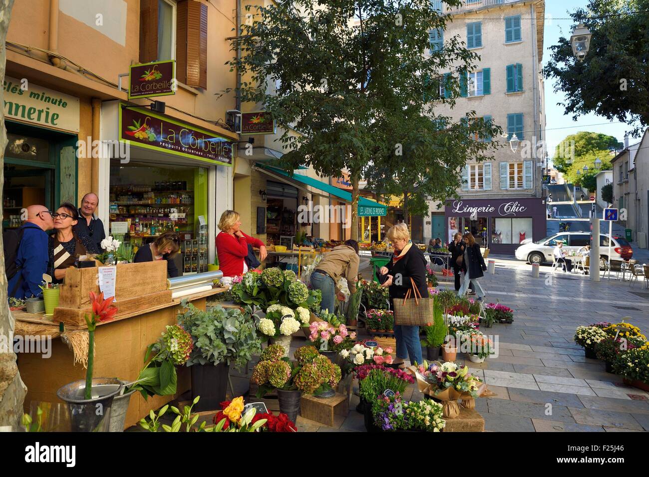 Francia, Var, Tolone, Mourillon quartiere, la vita del villaggio sul luogo Monseigneur Deydier Foto Stock
