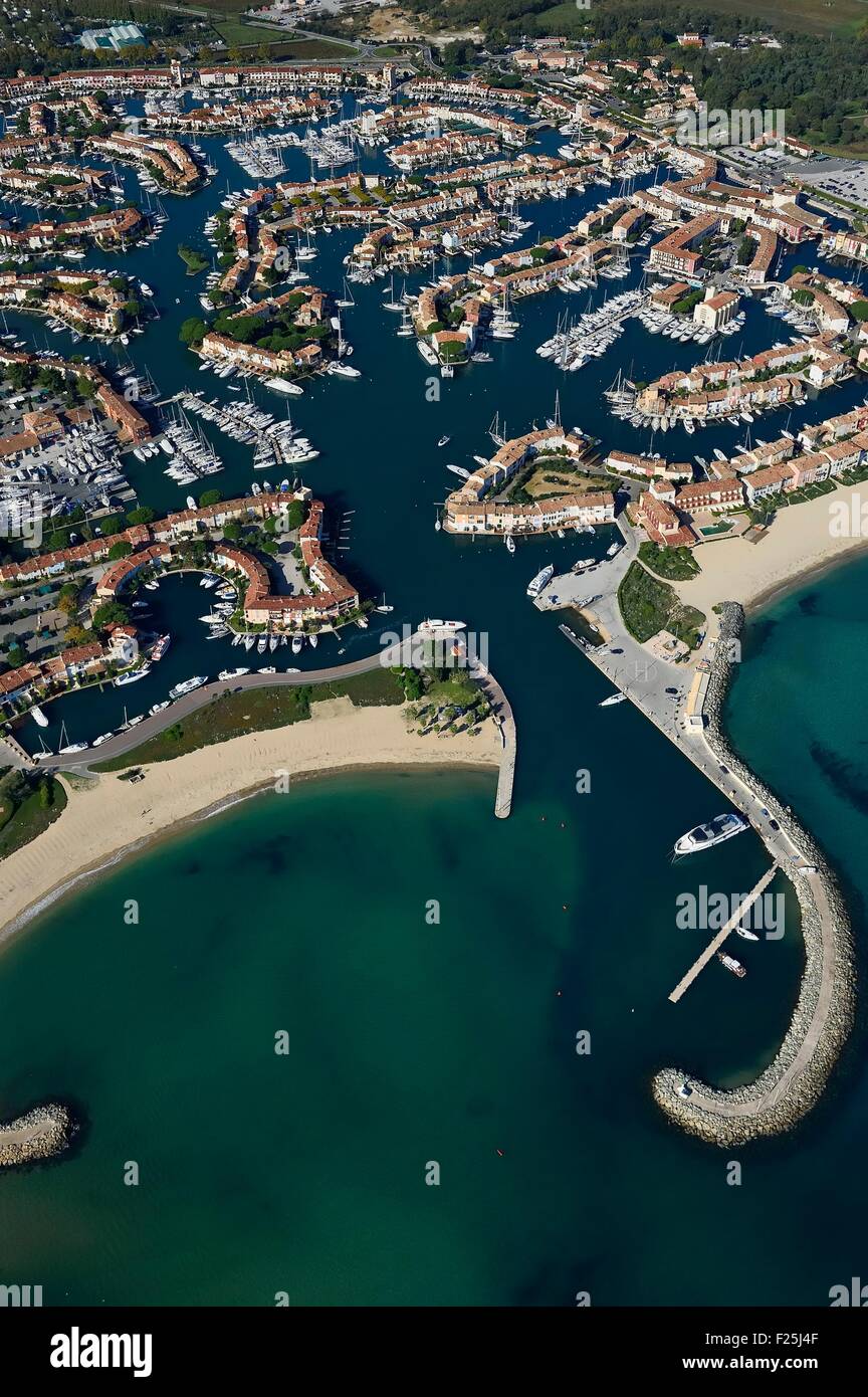 Francia, Var, golfo di St Tropez, Port Grimaud cittadina sul mare (vista aerea) Foto Stock