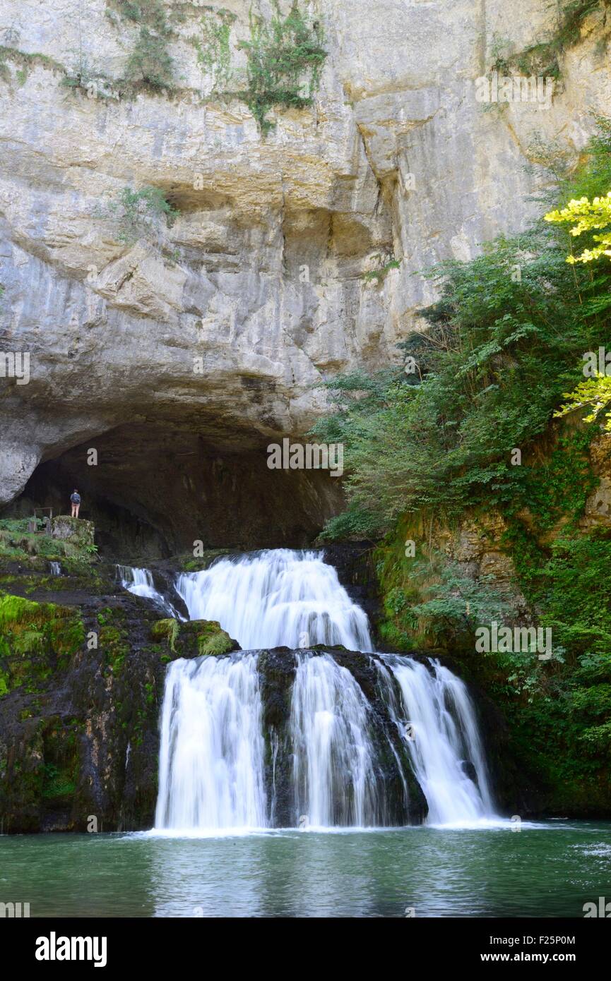 Francia, Doubs, Nans-sous-Sainte-Anne, cascata di source du Lison Foto Stock