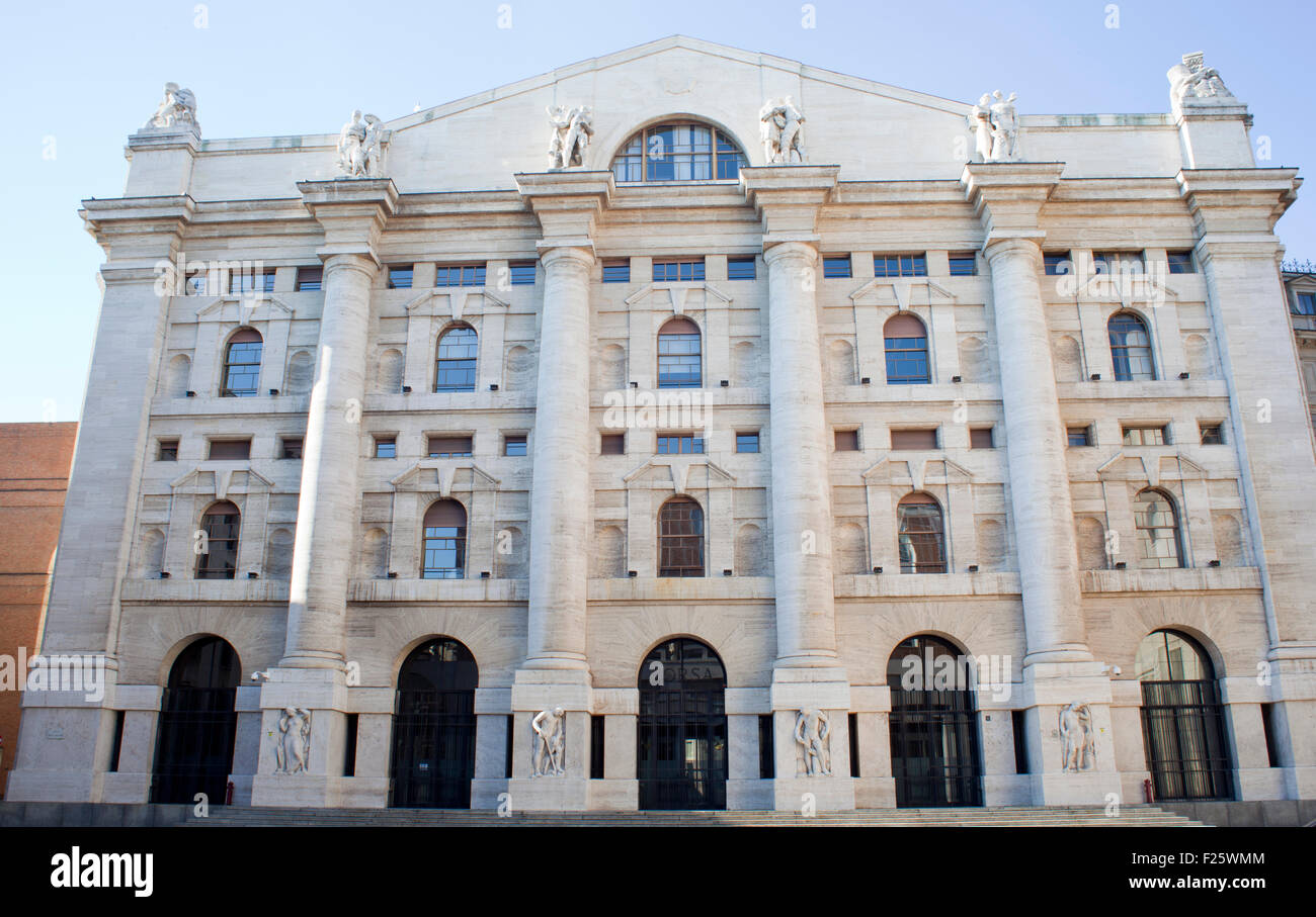 Vista del Palazzo della borsa, l'edificio della Borsa di Milano - Italia  Foto stock - Alamy