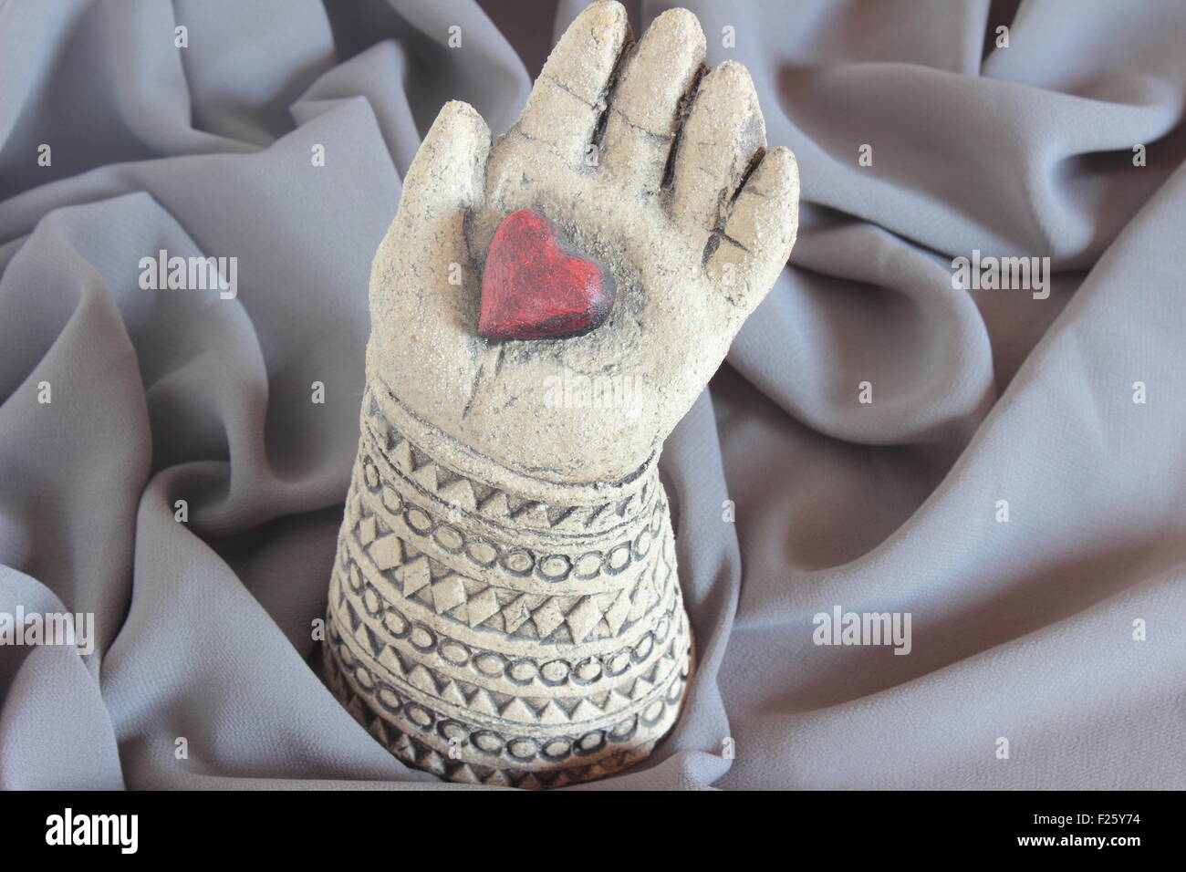 Cuore in pietra immagini e fotografie stock ad alta risoluzione - Alamy