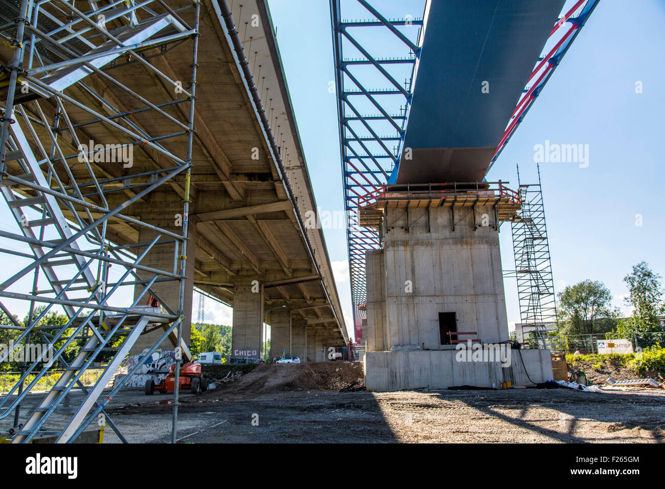 Costruzione di Lennetalbrücke, un nuovo ponte dell'AUTOSTRADA, AUTOSTRADA A45, a Hagen, Germania, il ponte vecchio è danneggiato, Foto Stock