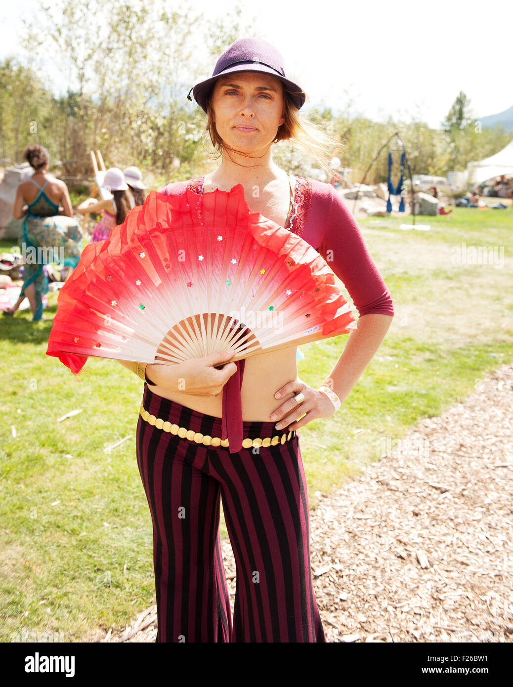 Beata Coast Festival di Yoga, e contro la cultura hippy festival. Squamish BC, Canada Foto Stock