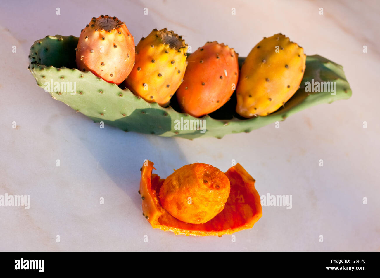 Siciliano fresco pelato ficodindia Foto Stock