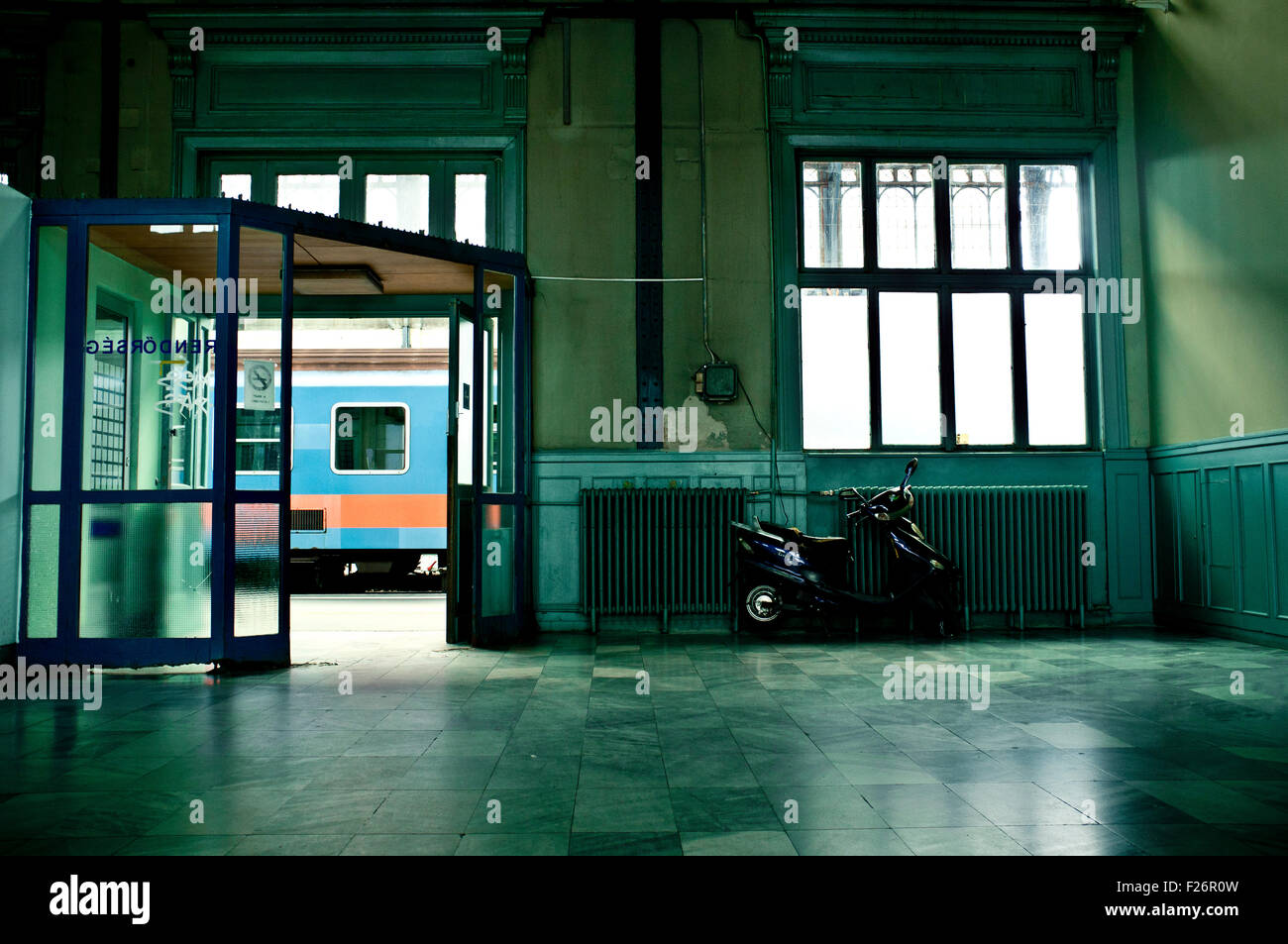 Stazione Ferroviaria Nyugati Terminale, Budapest, Ungheria Foto Stock