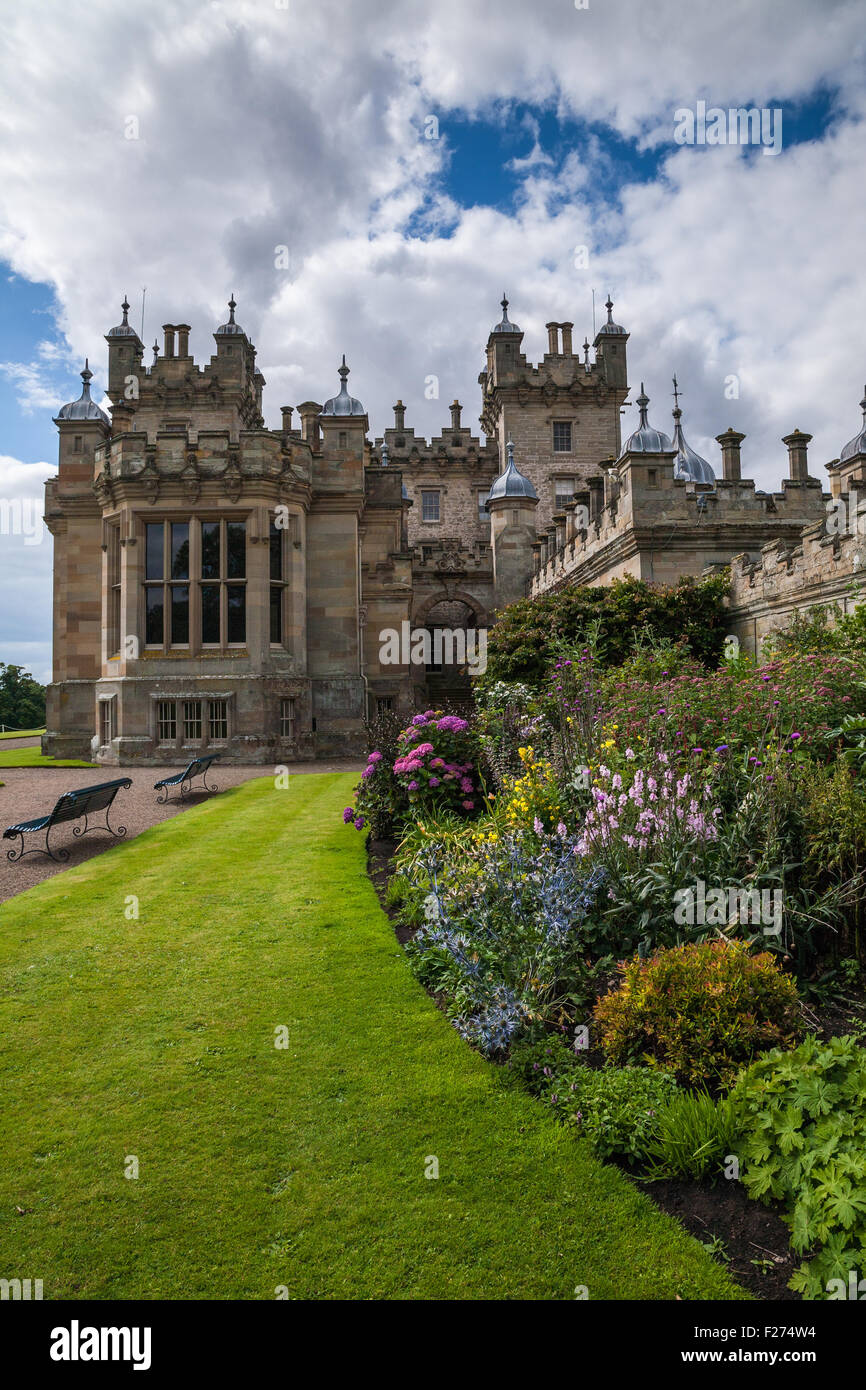 Il castello di pavimenti, Scozia Foto Stock