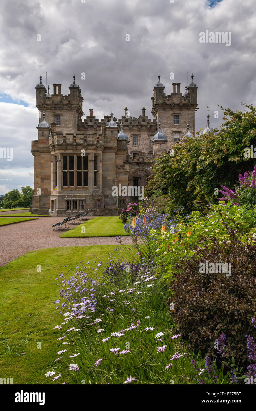 Il castello di pavimenti, Scozia Foto Stock