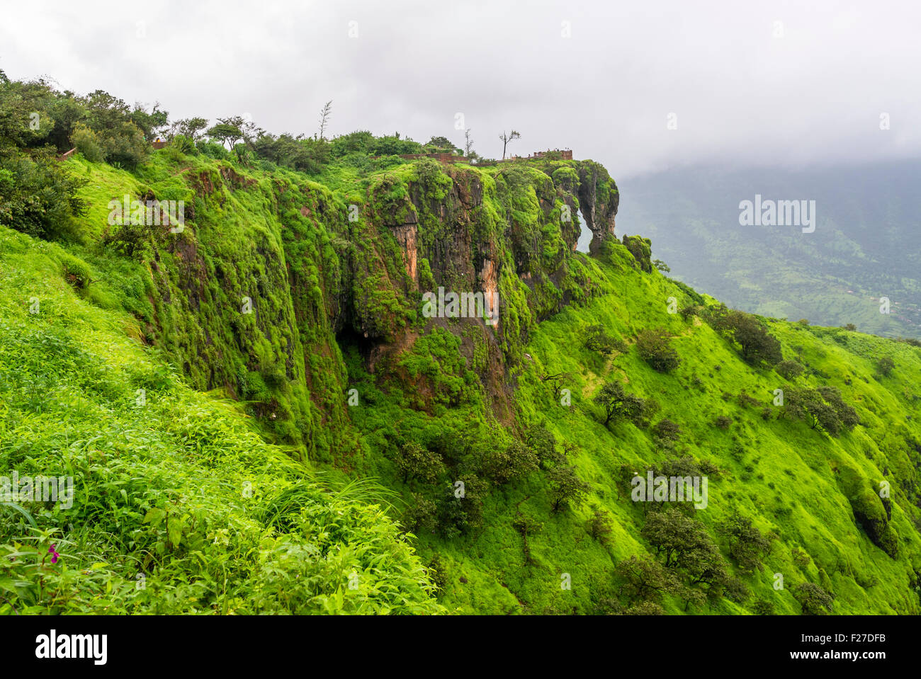 Punto di ago che è un attrazione turistica in i Ghati Occidentali, India. Foto Stock