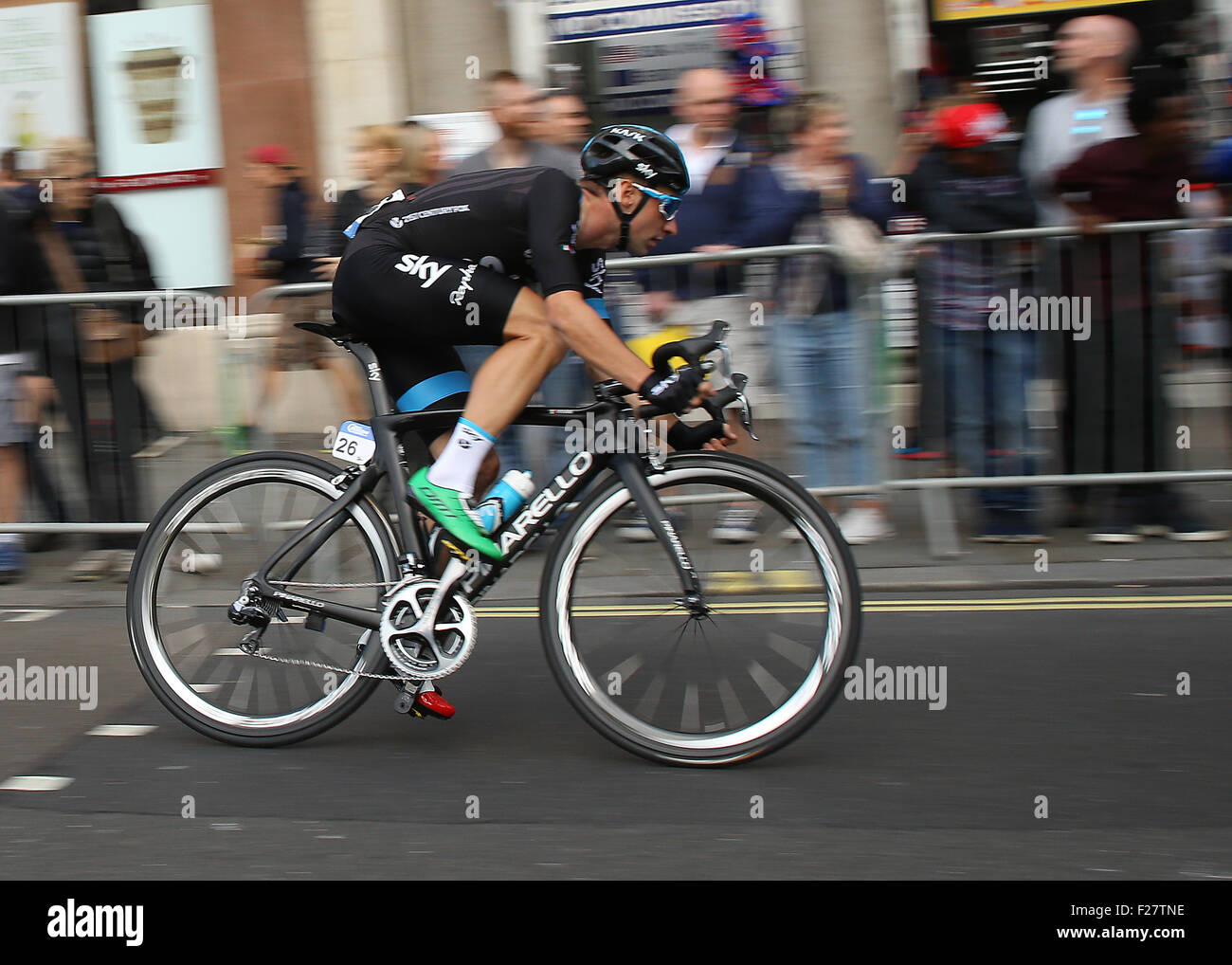 Londra, Regno Unito. Xiii Sep, 2015. Tour della Gran Bretagna Fase otto. Finitura di Londra. Fase otto eventuale vincitore Elia Viviani del Team Sky Credit: Azione Plus sport/Alamy Live News Foto Stock