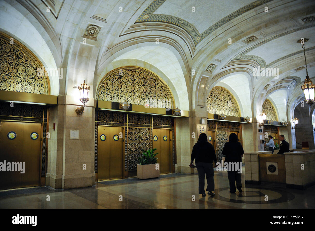 Interno della City Hall Lobby, Chicago, Illinois. Governo locale edificio nel centro di Chicago. Costruito nel 1911. Foto Stock