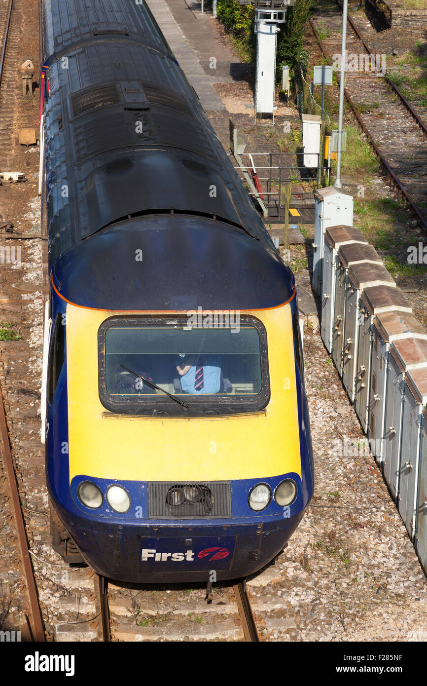 Un primo grande Western Treno in St Austell stazione ferroviaria, Cornwall, England, Regno Unito Foto Stock