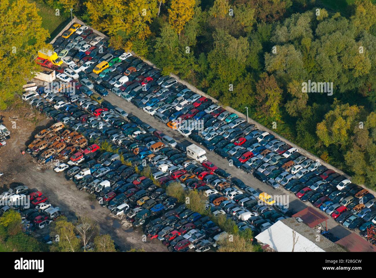 Francia, Bas Rhin (67), Vendenheim, sito di riciclaggio delle automobili (vista aerea) Foto Stock
