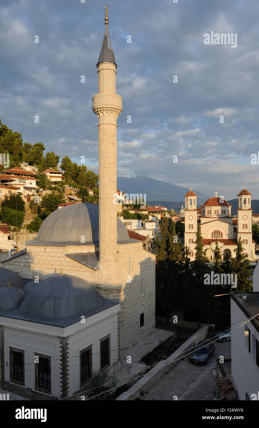 La moschea di piombo, Xhamia e Plumbit, e San Demetrio Cattedrale Ortodossa. Berat, Albania. Foto Stock