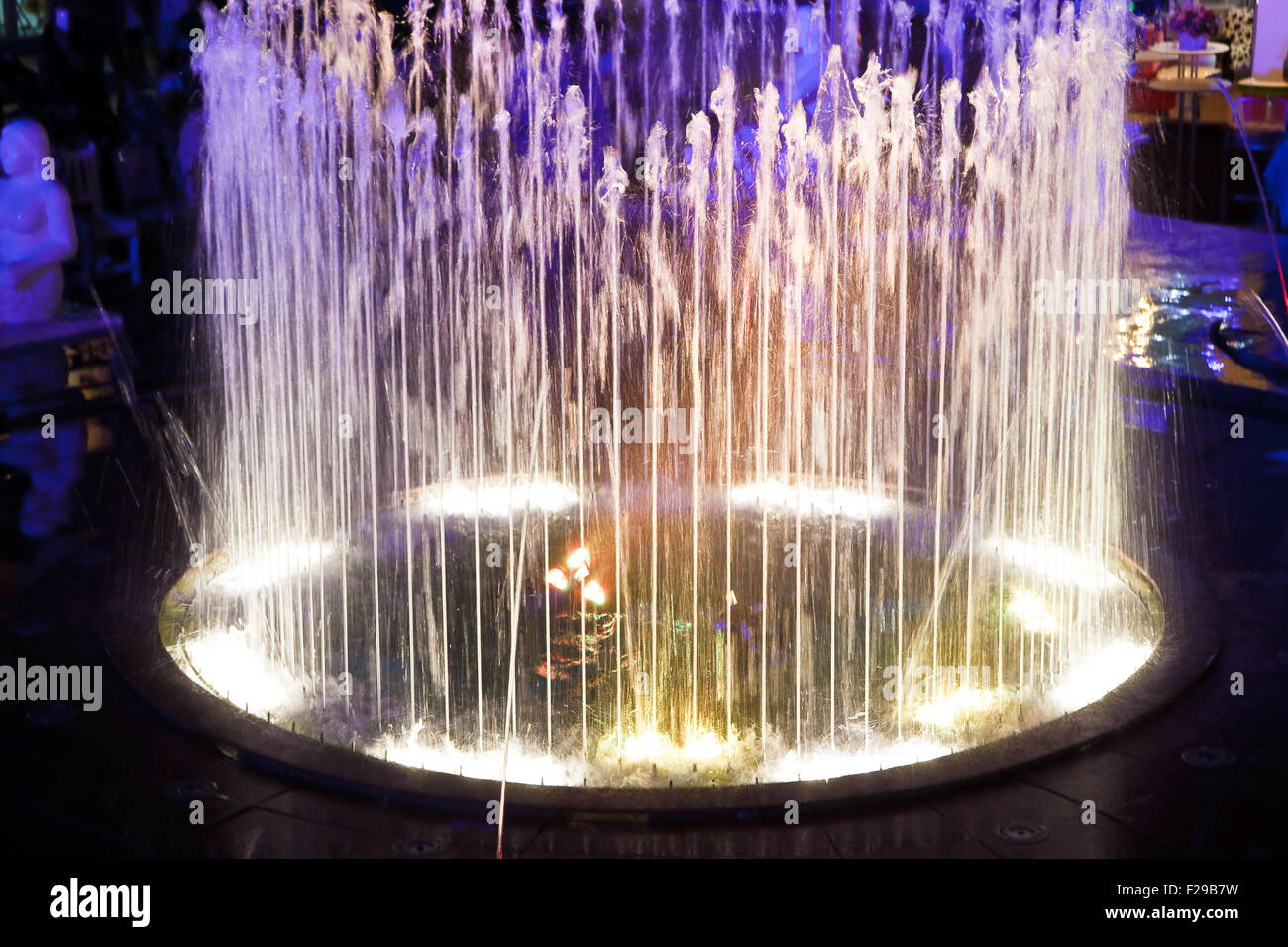Fontana di notte le luci. Foto Stock