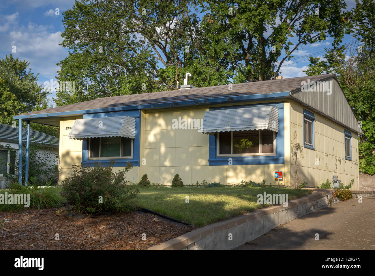 Storico degli anni quaranta Lustron Home a Minneapolis, Minnesota Foto Stock