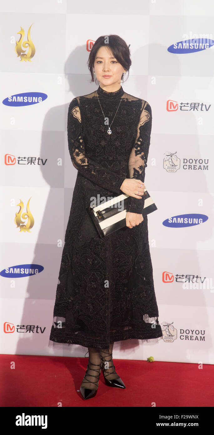 Lee Young-ae, Sep 10, 2015 : Sud attrice coreana Lee Young-ae assiste un tappeto rosso in caso di Seoul International Drama Awards 2015 a Seul, in Corea del Sud. © Lee Jae-Won/AFLO/Alamy Live News Foto Stock