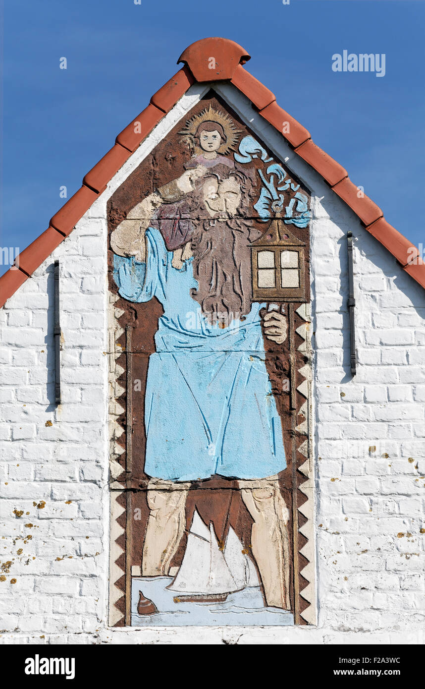 Saint Christopher, figura fatta di piastrelle in ceramica in una villa dal 1926, storico uptown de Concessie, località balneare De Haan Foto Stock
