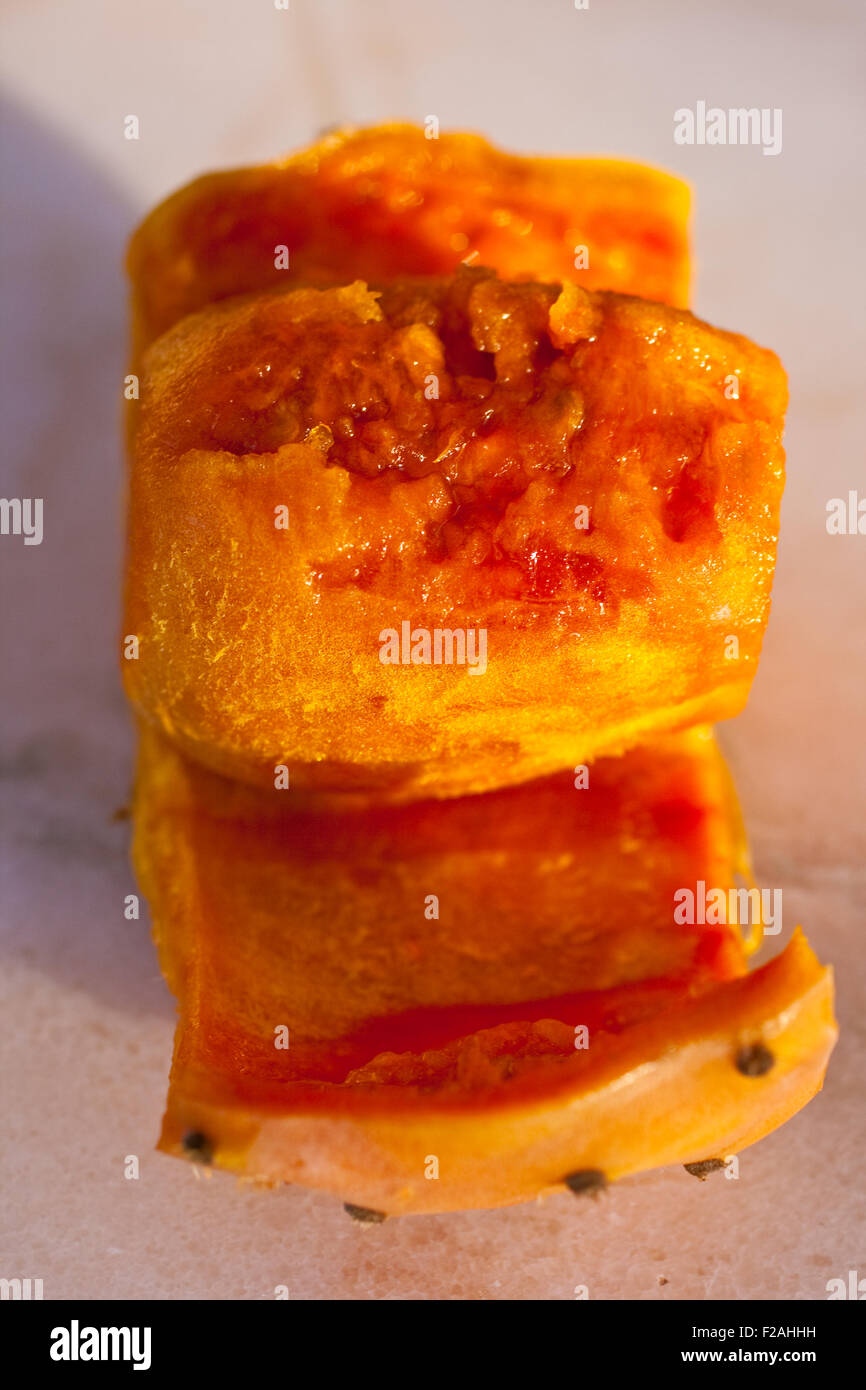 Siciliano fresco pelato ficodindia Foto Stock