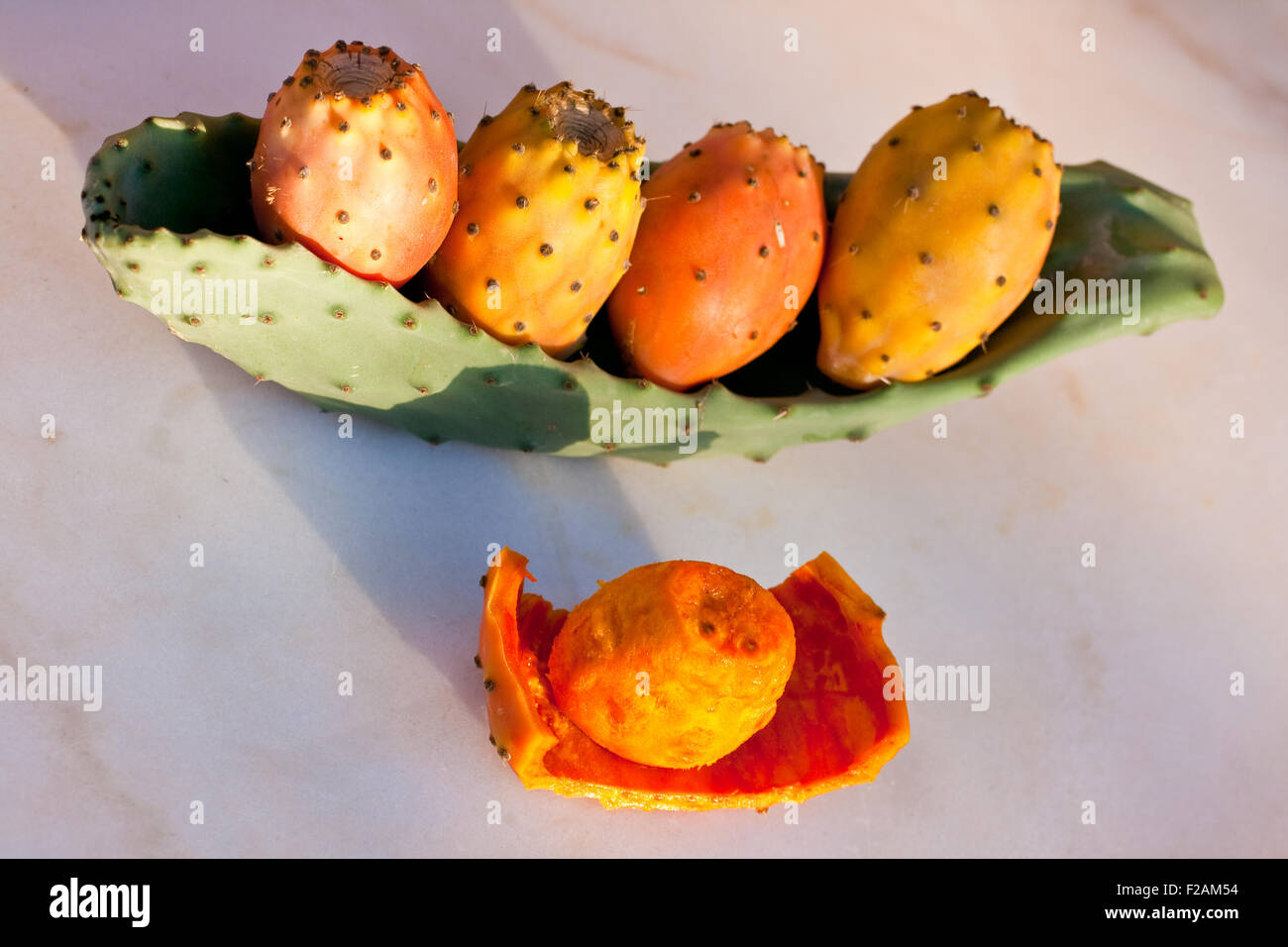 Siciliano fresco pelato ficodindia Foto Stock