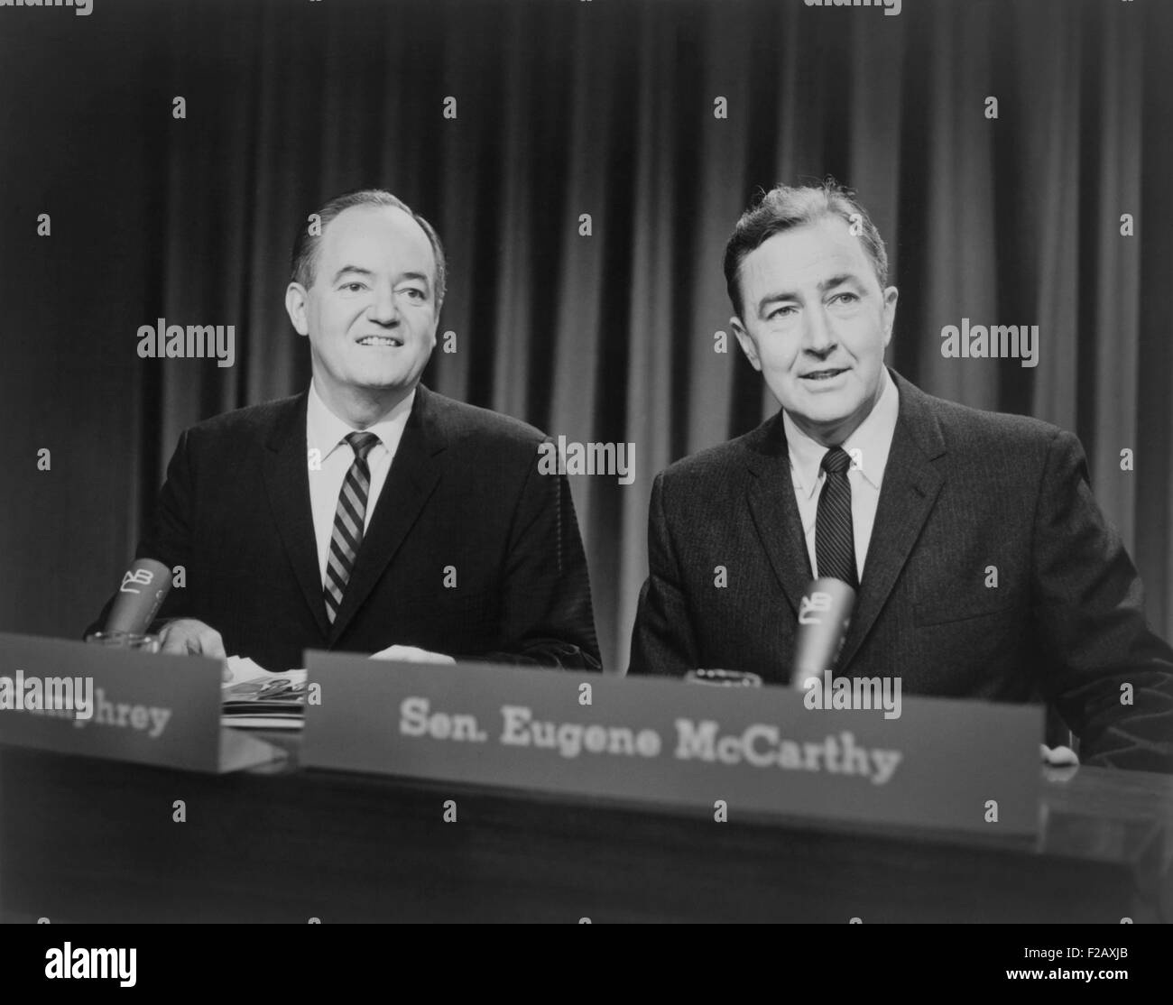 Hubert Humphrey e Eugene McCarthy erano del Minnesota senatori nel 1964. Erano felici compagni liberali, ma divenne dolorosa rivali nel 1968 oltre la guerra del Vietnam e Vice Presidente Humphrey la lealtà di Lyndon Johnson. (BSLOC 2015 2 211) Foto Stock