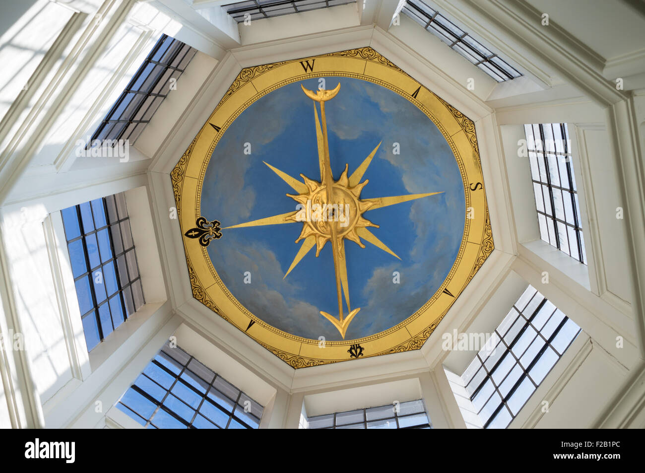 Wiithin la banderuola lanterna torretta sopra Assessore Fenwick in casa Newcastle upon Tyne, England Regno Unito. Foto Stock