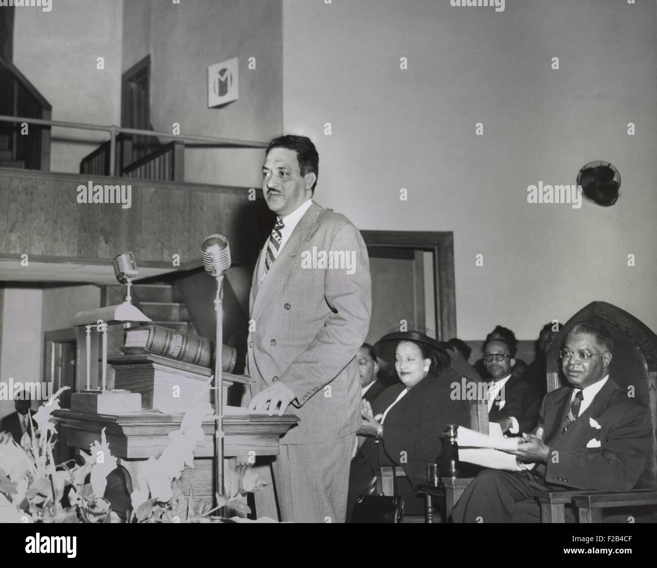 Thurgood Marshall, intervenendo alla conferenza NAACP in Dallas Marzo 24-26, 1950. Egli ha parlato del Sweatt e McLaurin incassato che Foto Stock