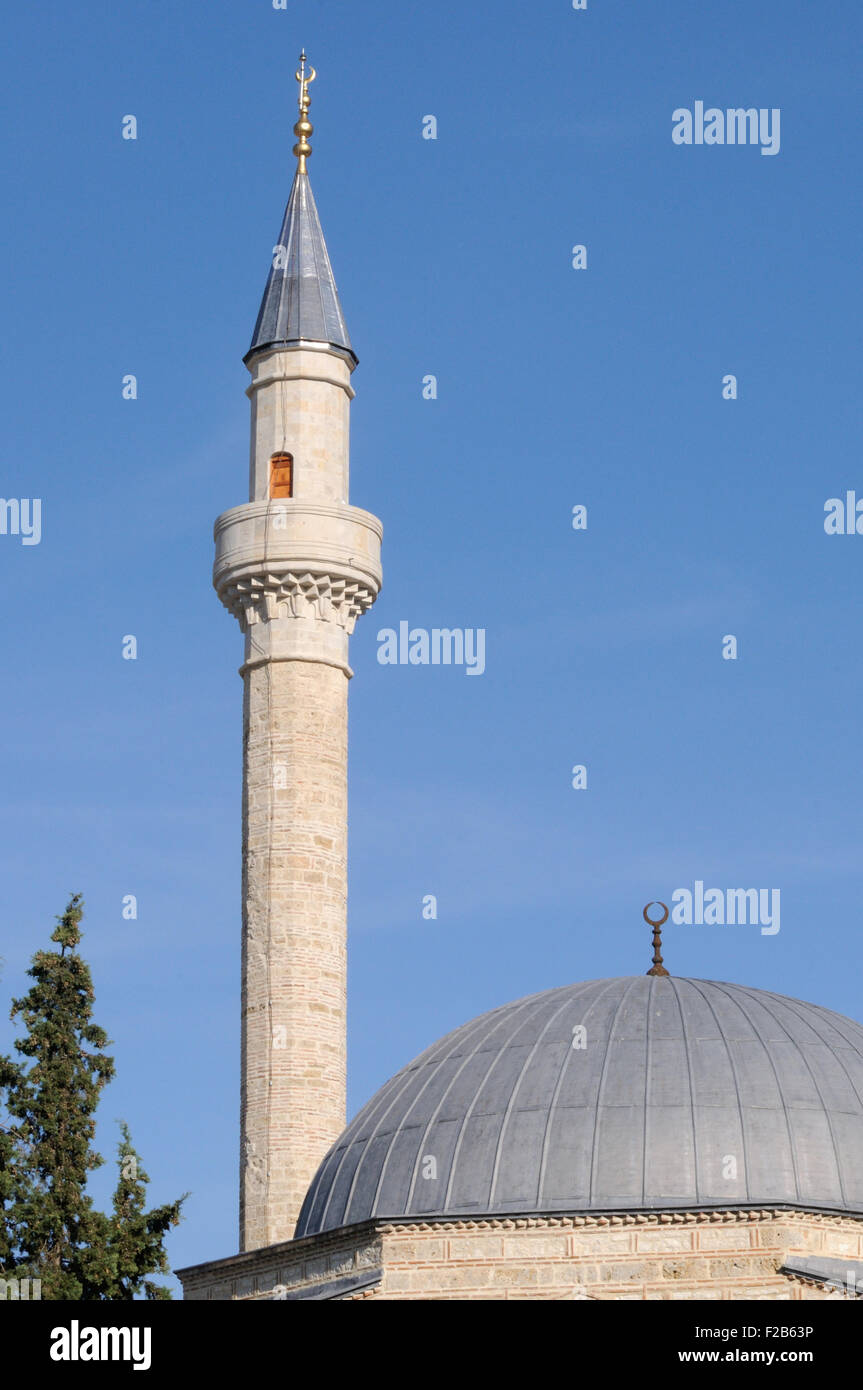 Il minareto e tetto a cupola della moschea di piombo, Xhamia e Plumbit, Berat, Albania Foto Stock